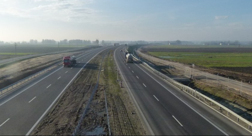 Dwie duże arterie drogowe w województwie podlaskim przyjęte do realizacji. Jedna będzie budowana z Białegostoku na Ełk, druga na Augustów