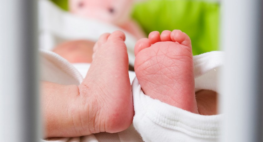 Mała Antonina tak się spieszyła na ten świat, że jej mama musiała rodzić dosłownie na ulicy