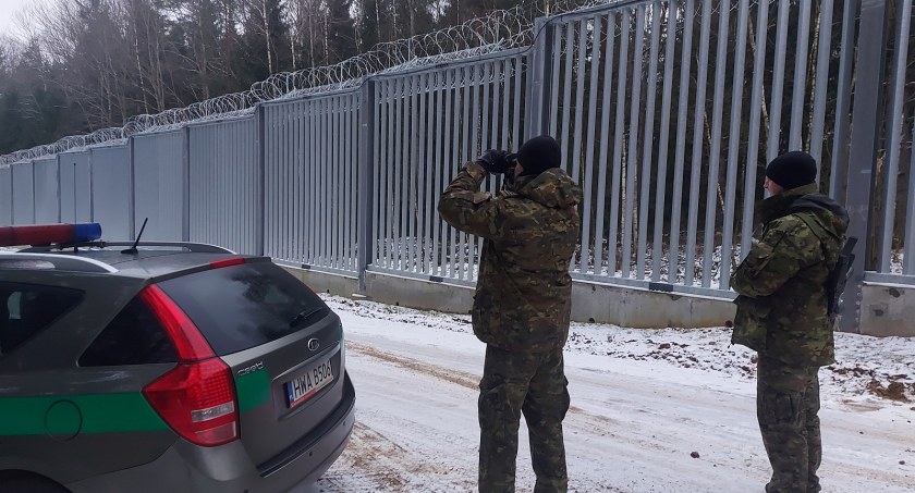 Zdecydowanie mniej migrantów niż w poprzednich dniach próbowało przedrzeć się na teren Polski