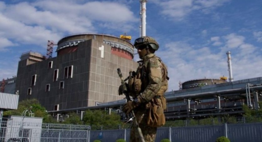 Rosjanie nadal wykorzystują elektrownię atomową w Zaporożu do szantażowania świata