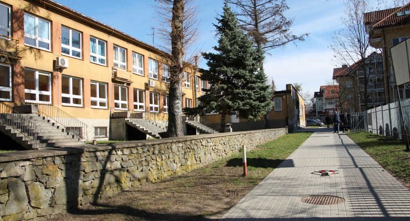 Budynek dawnej przychodni przy ulicy Słonimskiej przejdzie gruntowną modernizację