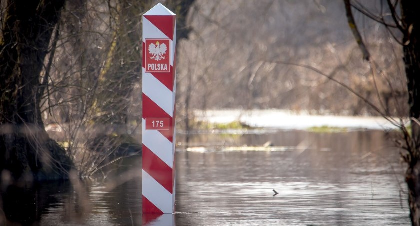 Kolejnym 98 nielegalnym migrantom nie udało się przedrzeć na terytorium Polski