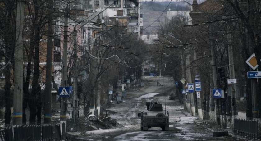 Część Bachmutu Rosjanie zrównali z ziemią. Przypomina syryjskie Aleppo