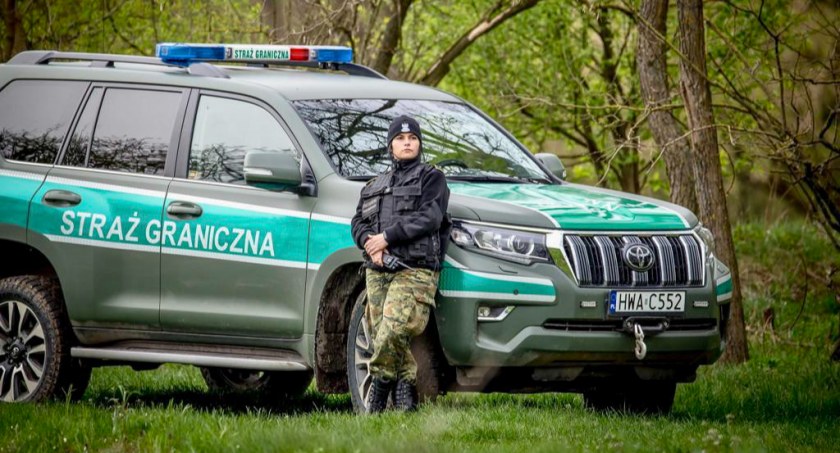 Straż Graniczna zatrzymała ponad 50 nielegalnych migrantów. W Rosji i na Białorusi zarabiają krocie na handlu ludźmi