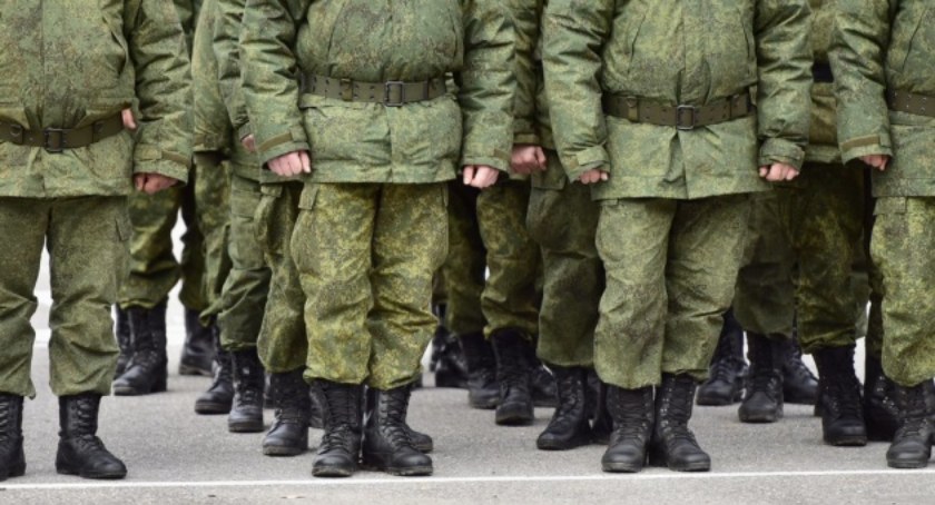 Rosjanie nie chcą jechać na front nawet pod groźbą postawienia im zarzutów karnych