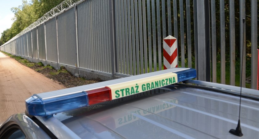 Zapora na granicy z Białorusią została w pełni ukończona