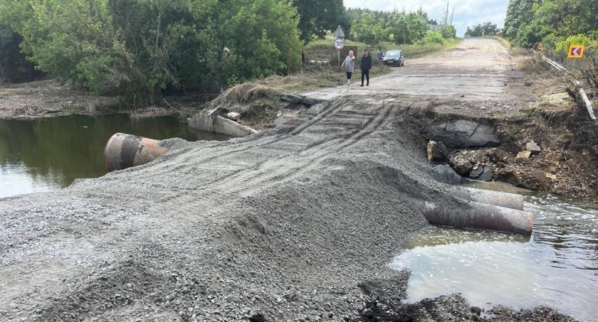 Na części zalanych terenów w obwodzie chersońskim rozpoczęło się wypompowywanie wody
