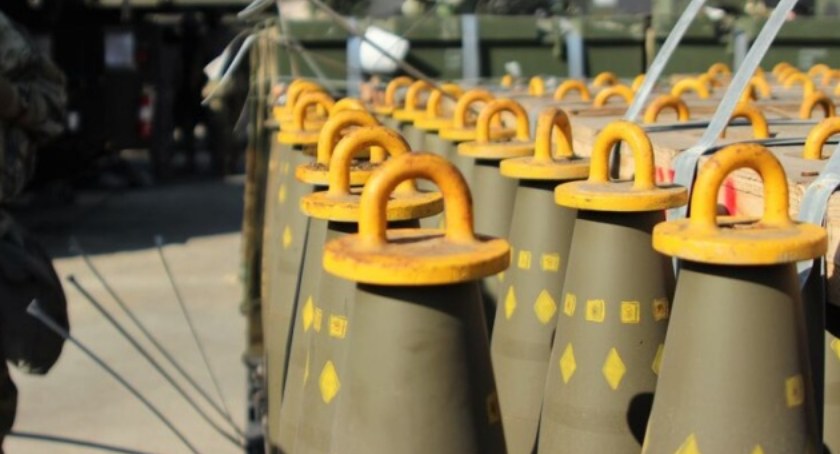 Pentagon rozważa dostarczenie Ukrainie broni kasetowej
