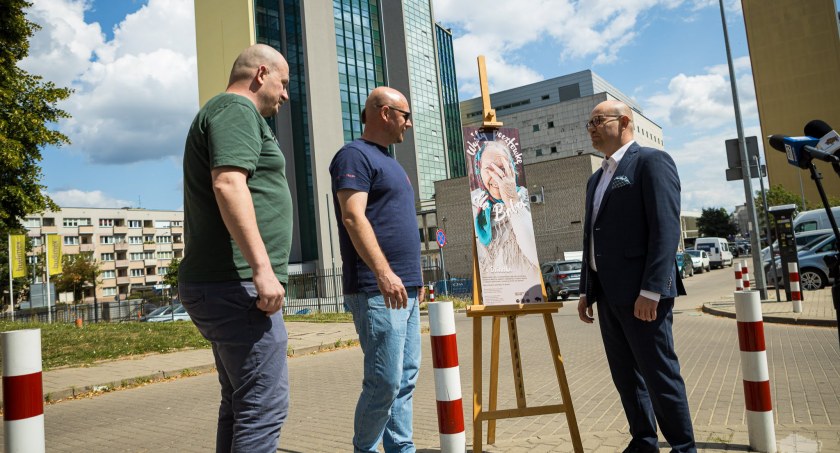 O wysłaniu pocztówki DLA babci wkrótce znów przypomni Babcia Eugenia