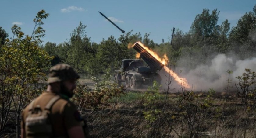Z doświadczeń wojny na Ukrainie już się pisze podręczniki