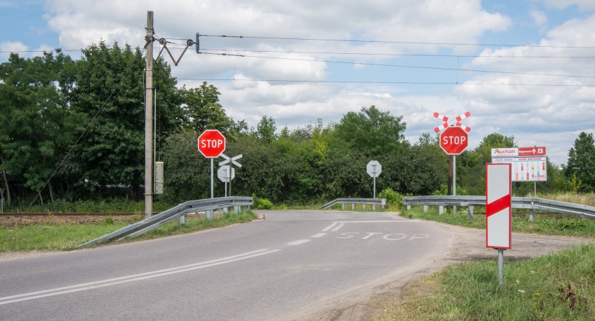 Zatrzymanie w Białymstoku. Mężczyźni mieli wstrzymywać ruch pociągów
