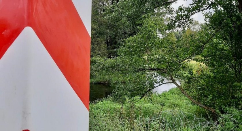 Wysokie temperatury sprzyjają przeprawianiu się do Polski przez rzeki graniczne