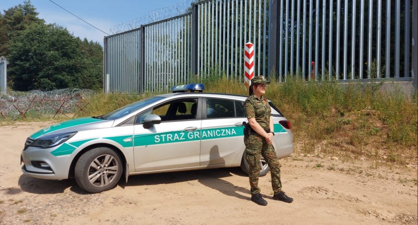 Strażnicy graniczni znów zatrzymali prawie setkę nielegalnych migrantów. Znaleźli się tacy, którzy próbowali pokonać rzekę wpław