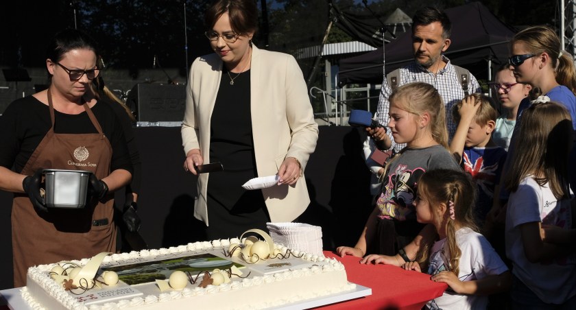 Tortu nie mogło zabraknąć! Spodki mają 50 lat [ZDJĘCIA]