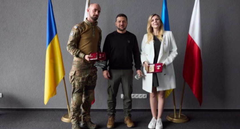 Wołodymyr Zełenski w Lublinie odznaczył polskiego wolontariusza i dziennikarkę