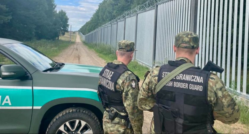 Polskie patrole na granicy polsko – białoruskiej znów zaatakowane przez nielegalnych migrantów