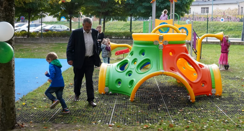 Przy Piłsudskiego przedszkolaki mają nowy plac zabaw