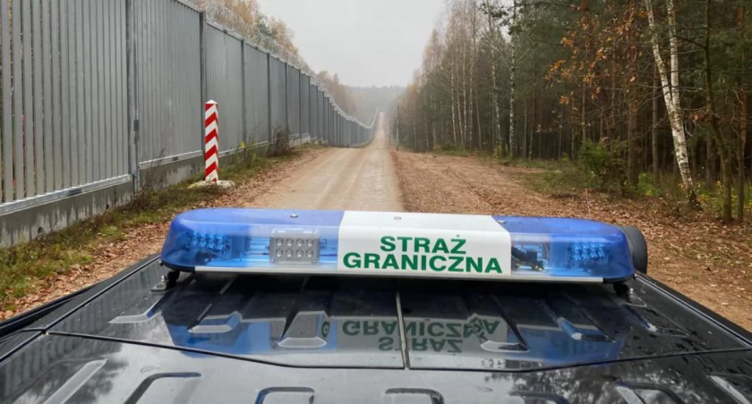 I znowu ponad 70 migrantów próbowało szczęścia. W ruch poszły kamienie