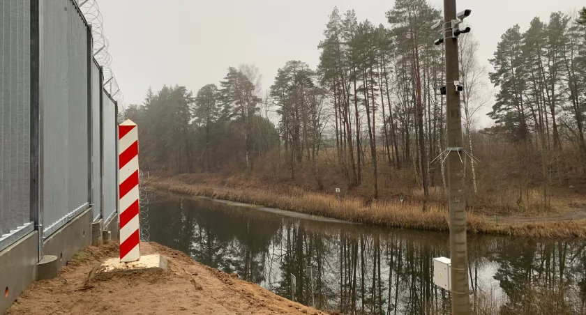 Na wszelkie możliwe sposoby nielegalni migranci próbują przedostać się do Polski