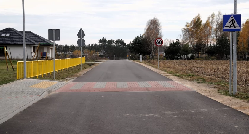 Do Baciut Kolonii można już jechać nową drogą