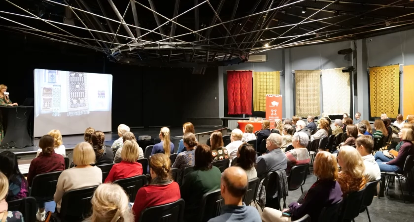Podlaskie Sploty upowszechniają tradycyjne tkactwo