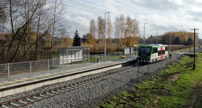 Inwestycja kolejowa w Gregorowcach. Mieszkańcy wsi mają nowy przystanek