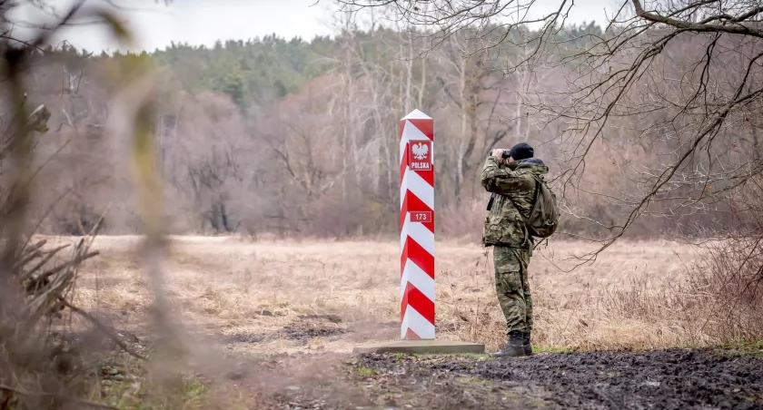Białoruskie służby aktywne we wspieraniu nielegalnego przekraczania polskiej granicy
