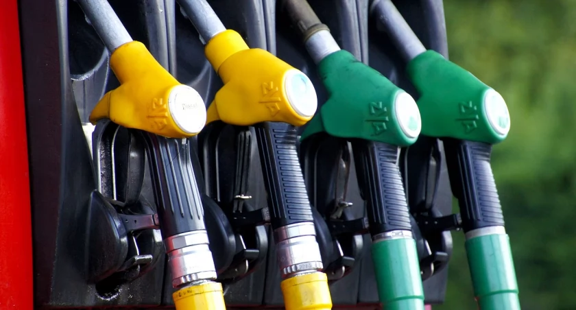 Cud na stacjach paliw? Ceny w dół, za LPG najmniej płaci się w Podlaskiem
