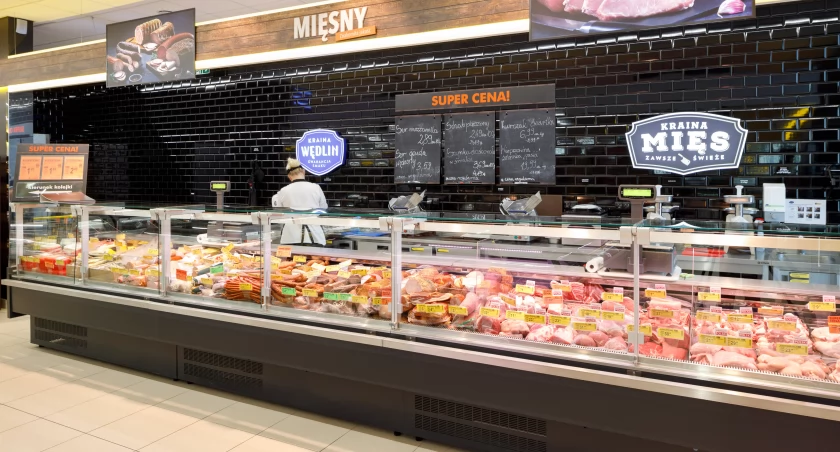 Paczki i vouchery dla pracowników Biedronki. Sieć wydała 160 mln zł