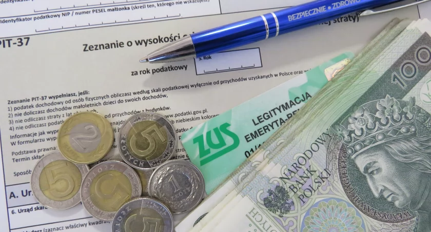 Emeryci i renciści. Nie ma zmian, nie składamy oświadczeń podatkowych