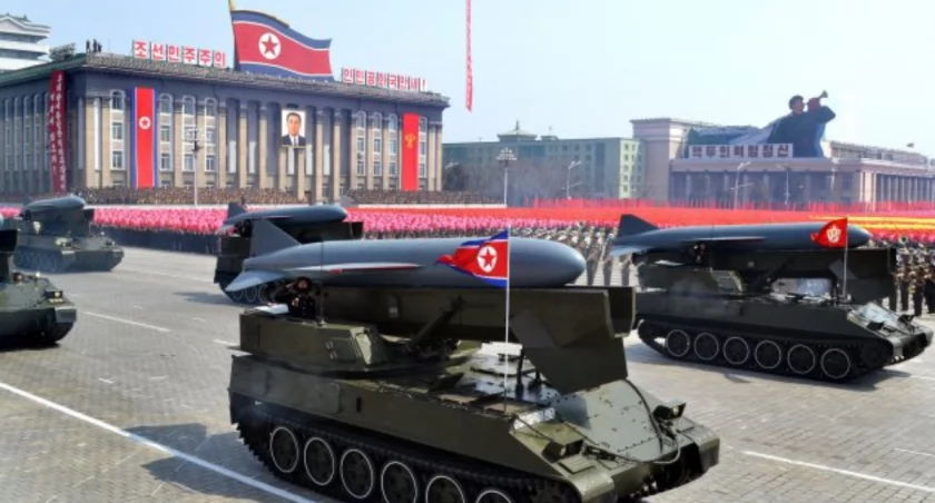 Korea Północna przekazała Rosji ponad tysiąc kontenerów z amunicją