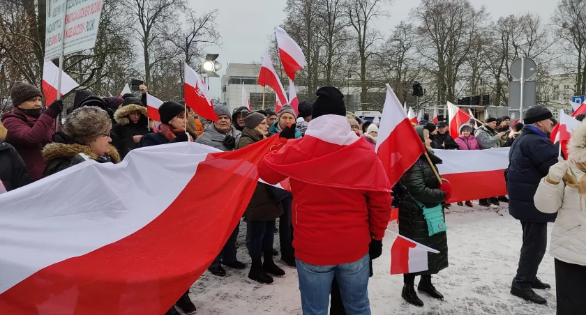Ogromna manifestacja w Warszawie. Doskonała atmosfera mimo mrozu