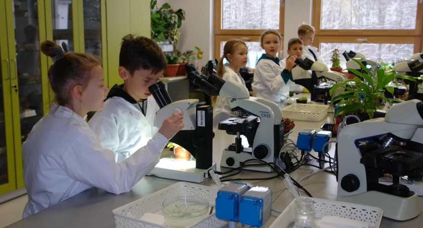 Trwają zapisy do Młodzieżowego Uniwersytetu Przyrodniczego na UwB