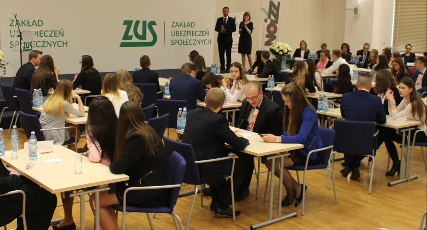 Znamy szkoły, które przeszły do II etapu olimpiady z wiedzy o ubezpieczeniach społecznych