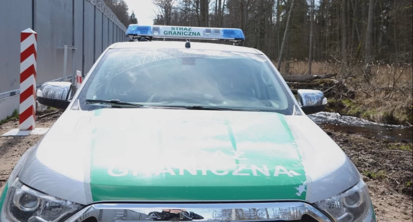 Przez weekend do Polski usiłowało się przedostać blisko 30 nielegalnych migrantów z Białorusi