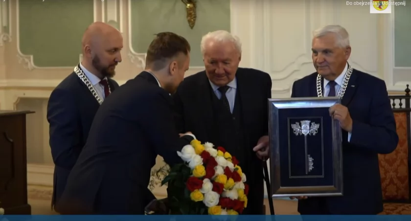 Obywatel Gie Żet: Honorowy obywatel z 57% honorowego obywatelstwa