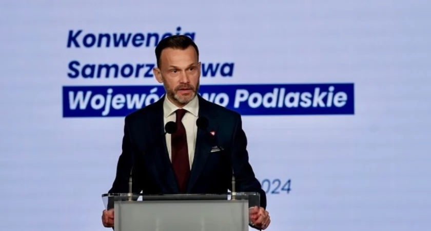 Zanim Jacek Brzozowski został wojewodą pracował w samorządzie nieuczciwym zależnym i biednym. Fatalna ocena dla Tadeusza Truskolaskiego