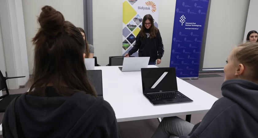 Białostoccy uczniowie będą poznawali świat nowych technologii. Opłata symboliczna