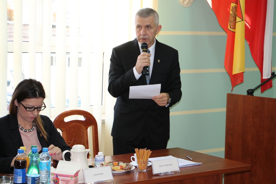 Starosta nie do odwołania. Przynajmniej przez 2 tygodnie