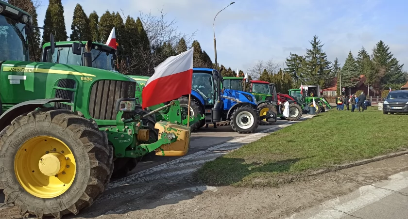 Rolnicy protestowali w całym kraju. W naszym regionie były dziesiątki blokad dróg
