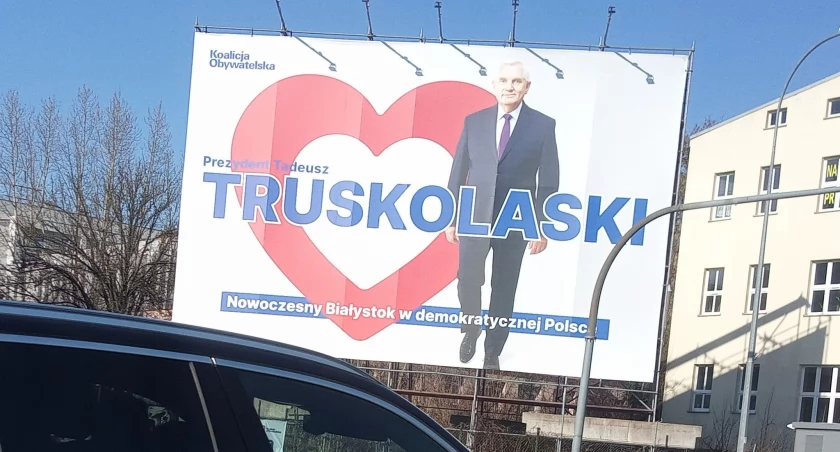 Obywatel Gie Żet: Chwytamy za serduszko, maczamy w błocie i słuchamy jak kandydaci się krztuszą