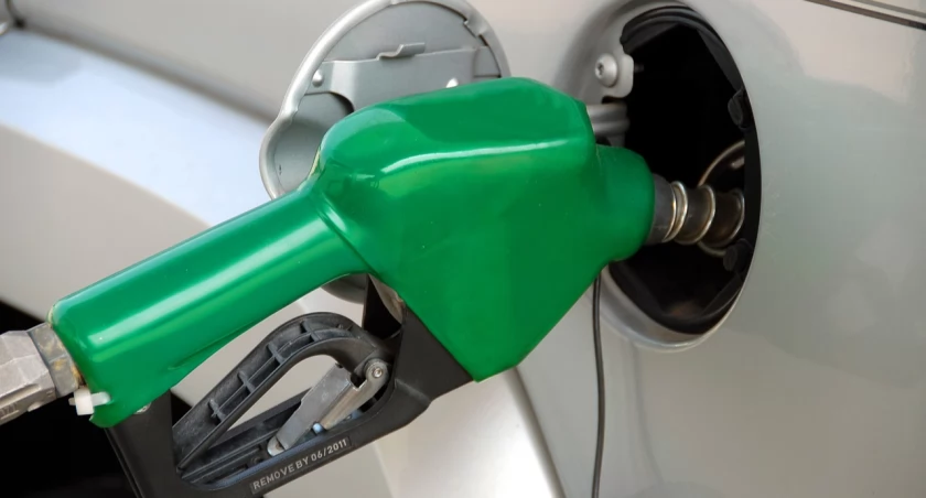 Kierowcy coraz głębiej sięgają do kieszeni. Tylko tankujący LPG mogą odetchnąć
