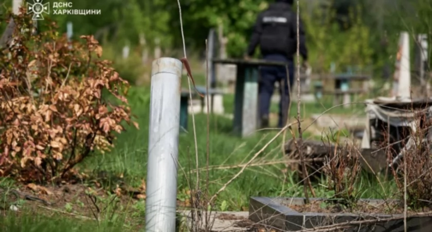 Ukraińców na terenach wyzwolonych ostrzega się o niebezpieczeństwie min na cmentarzach