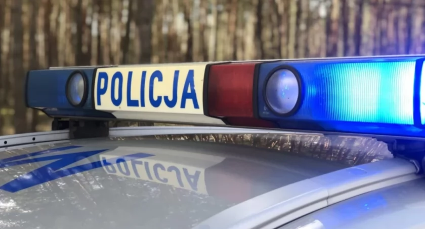 Zaginiony mieszkaniec Łomży odnaleziony przez dzieci. Potrzebował pomocy