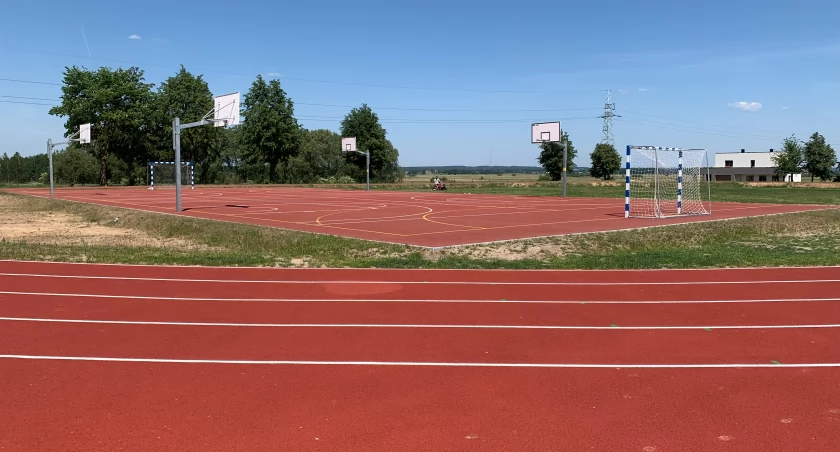 Złotoria ma nowy kompleks sportowy przy podstawówce