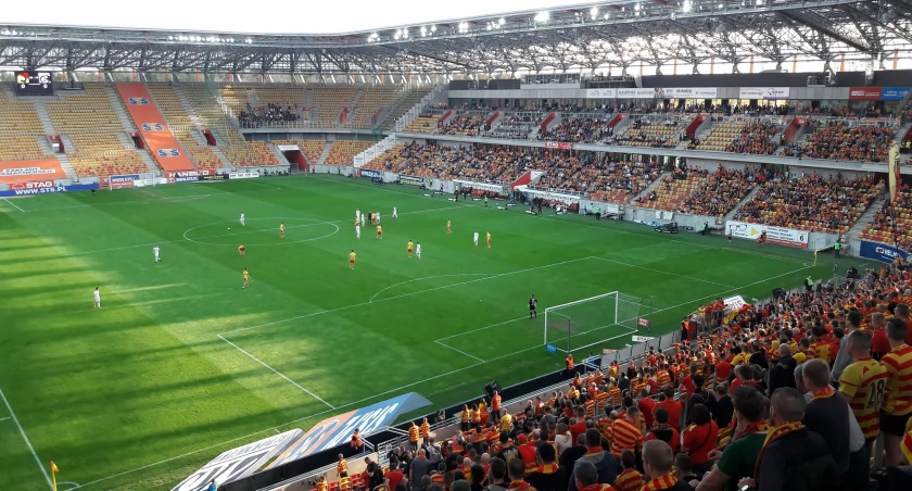 Jagiellonia przed sezonem: transfery i bilety. Inauguracja ligi z Puszczą  