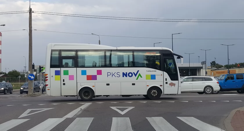 Wojewódzka spółka transportowa rozpoczęła akcję „Rodzinne Lato z PKS Nova”