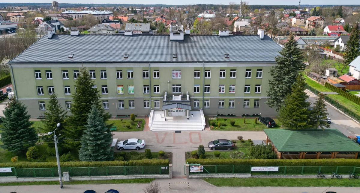 Dyrektor białostockiego LO ma zarzuty prokuratorskie, ale pozostanie na stanowisku