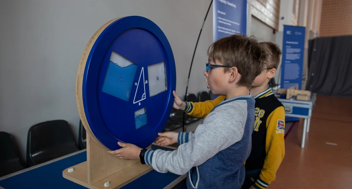 Do podstawówki w Pogorzałkach zawita Naukobus