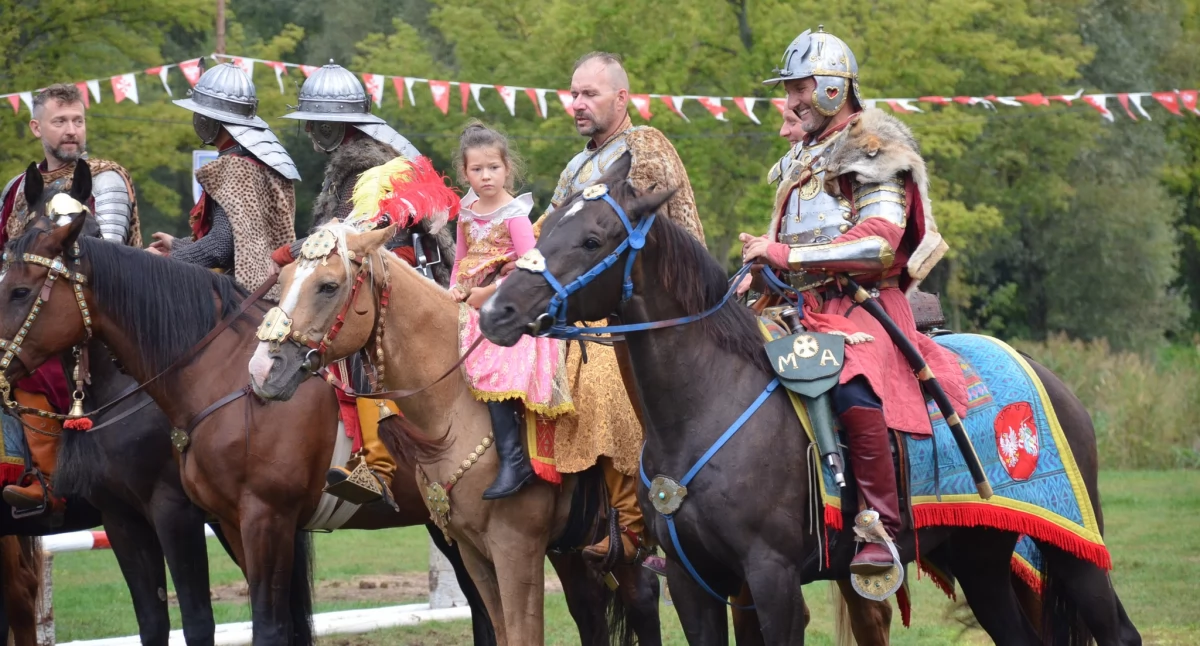 Przepełniony historią weekend pełen emocji: podlascy husarze dumnie reprezentowali nasz region w Pułtusku